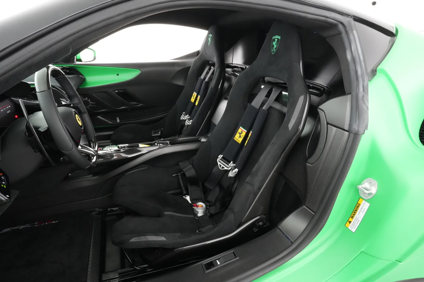 2025 Ferrari SF90 XX Stradale proposée par un concessionnaire spécialisé à Meerbusch, Allemagne, photo 6 sur 6