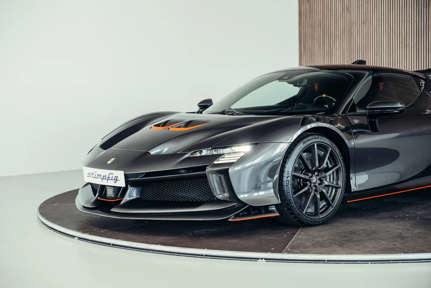 2025 Ferrari SF90 XX Stradale angeboten von einem Oldtimerspezialisten in Stuttgart, Deutschland, Foto 9 von 25