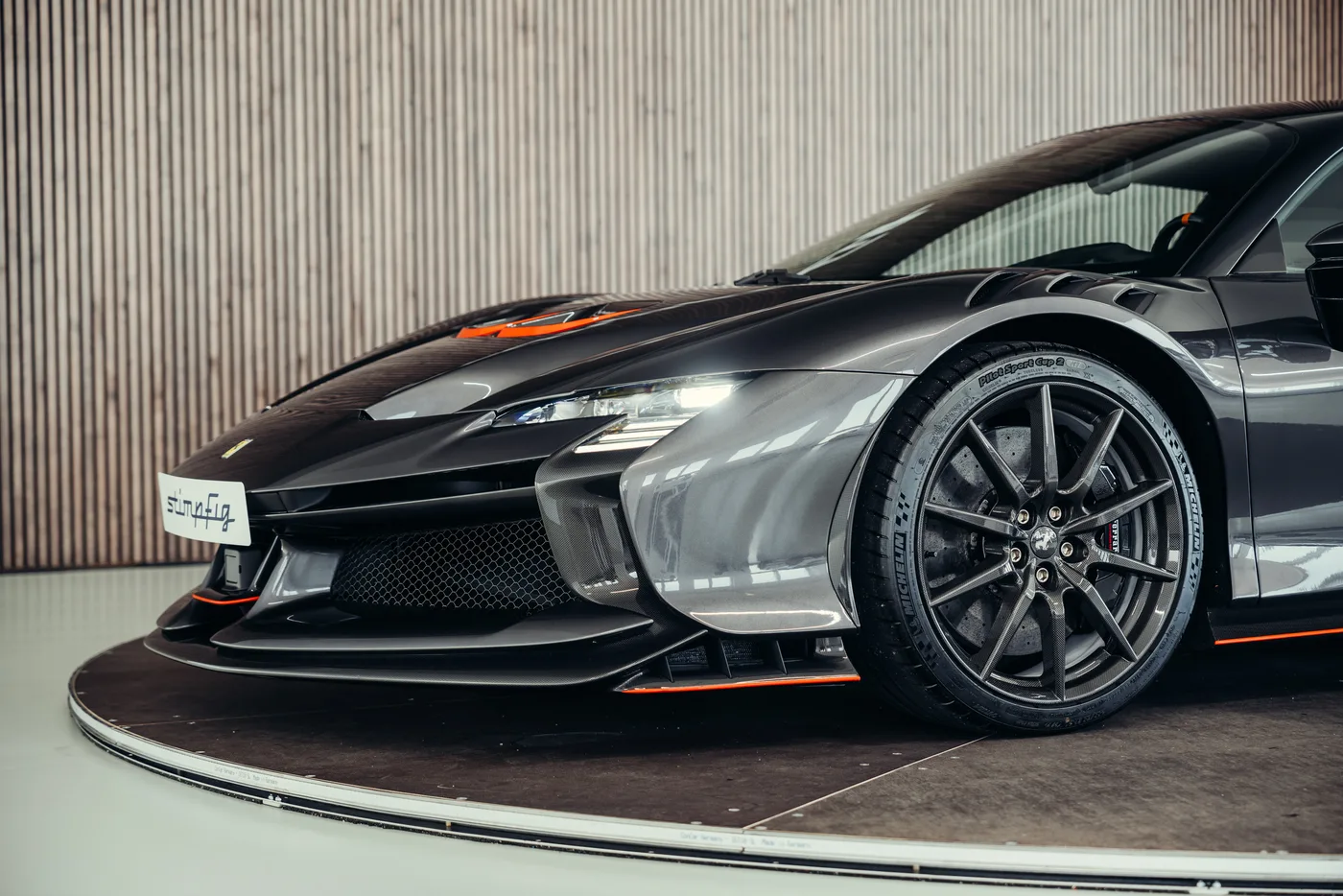 2025 Ferrari SF90 XX Stradale angeboten von einem Oldtimerspezialisten in Stuttgart, Deutschland, Foto 10 von 25