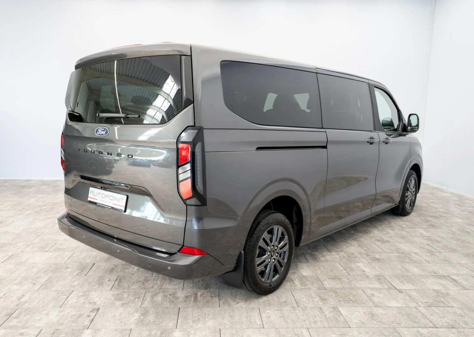 2025 Ford Tourneo Custom Titanium, 4/25