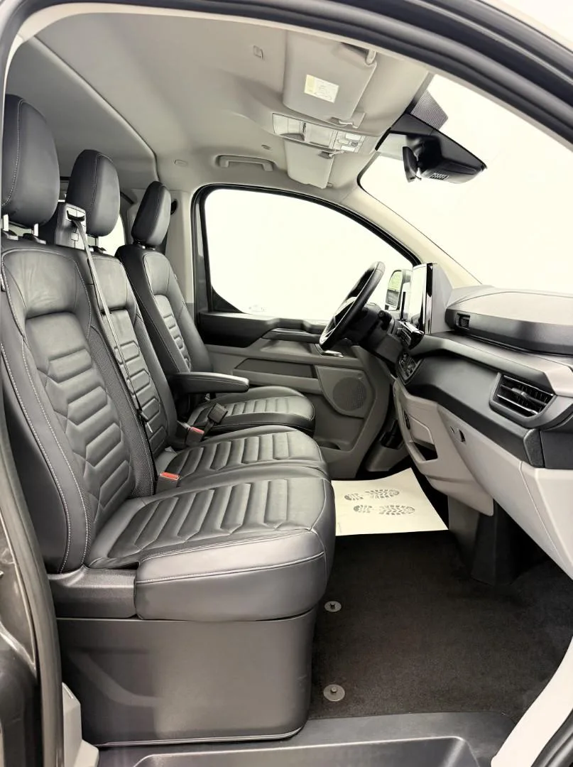 2025 Ford Tourneo Custom Titanium, 18/25