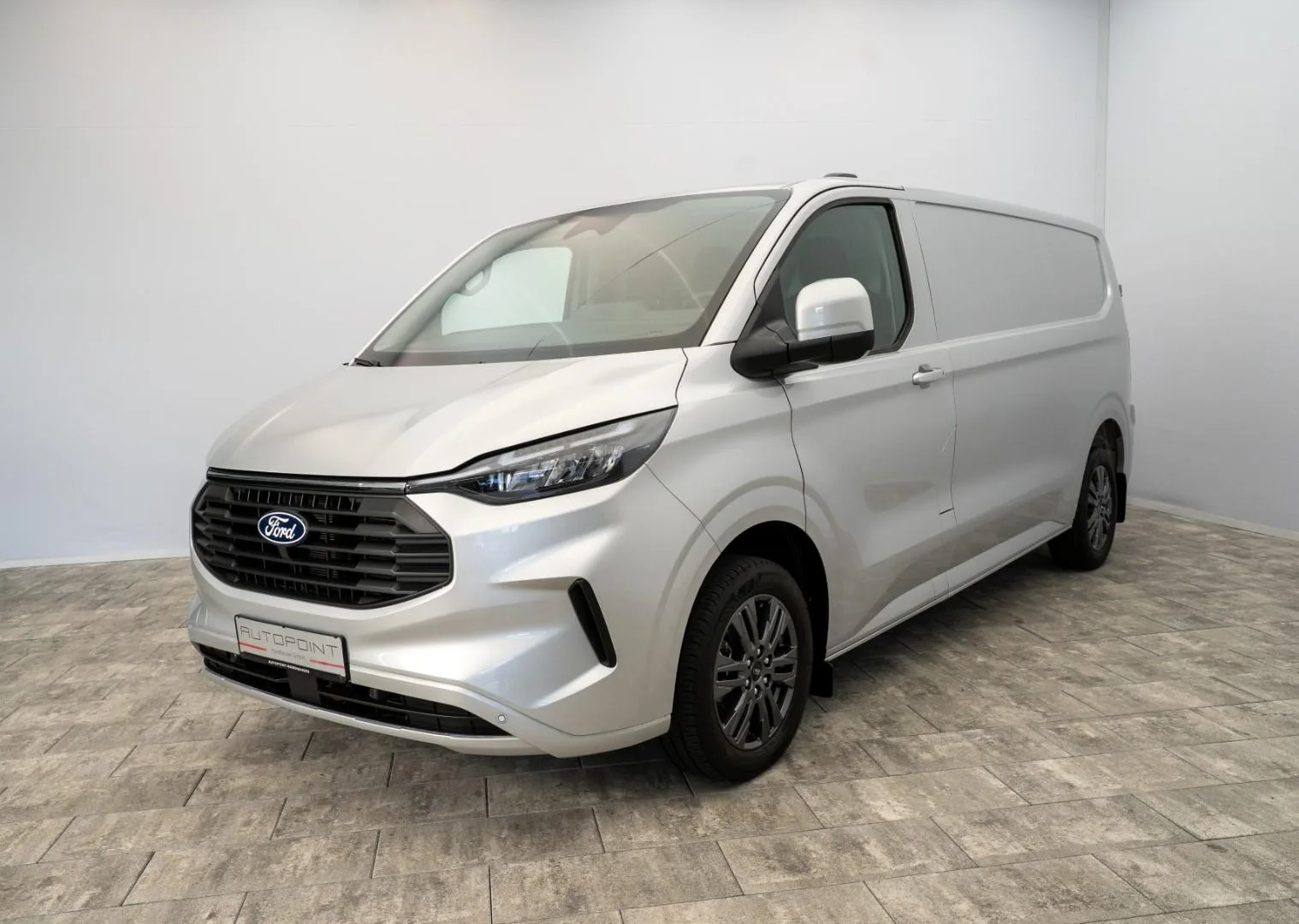 2025 Ford Transit Custom Limited, 8/28