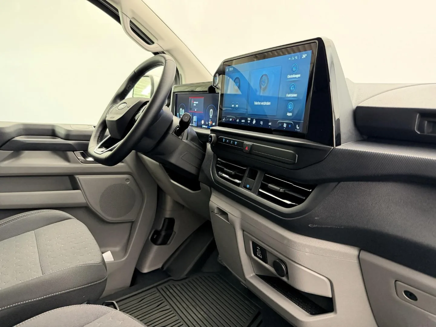 2025 Ford Transit Custom Limited, 12/28