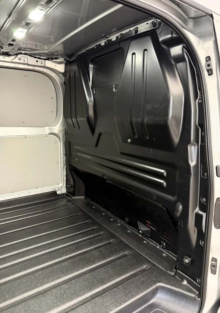2025 Ford Transit Custom Limited, 24/28