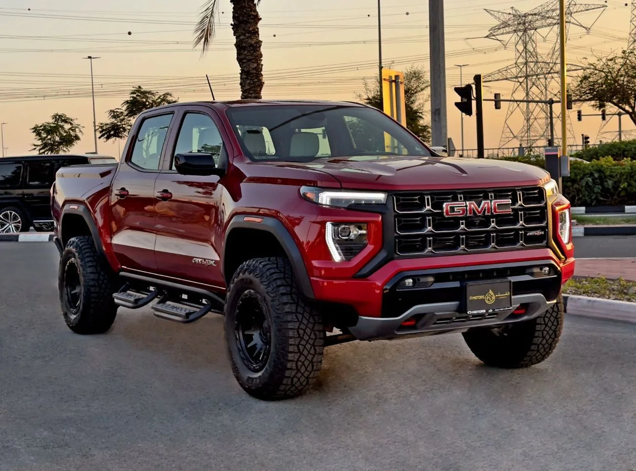 2025 GMC Canyon AT4X angeboten von einem Fachhändler in Dubai, Vereinigte Arabische Emirate, Foto 3 von 13