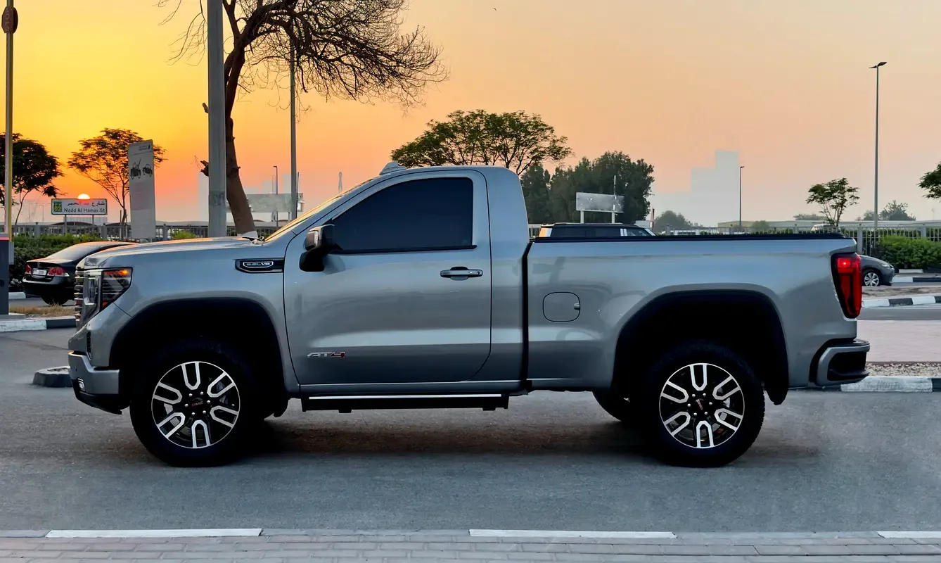 2025 GMC Sierra 1500 AT4, 4/11