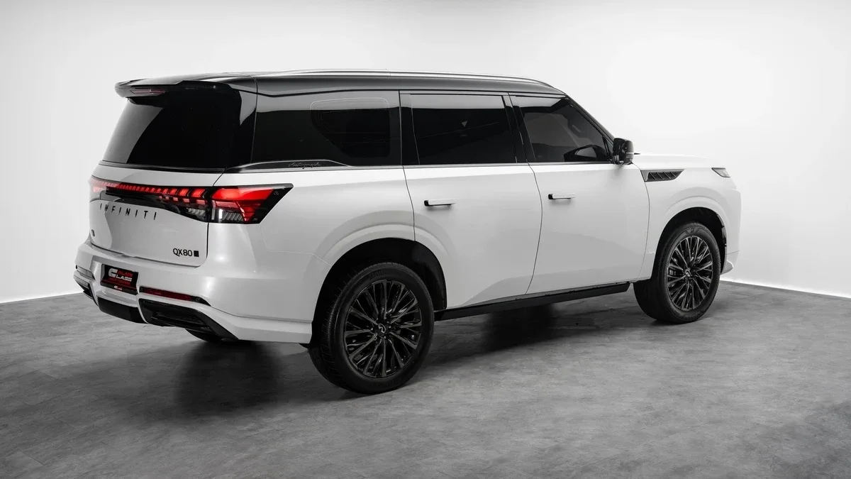 2025 Infiniti QX80 Autograph angeboten von einem Fachhändler in Dubai, Vereinigte Arabische Emirate, Foto 3 von 25
