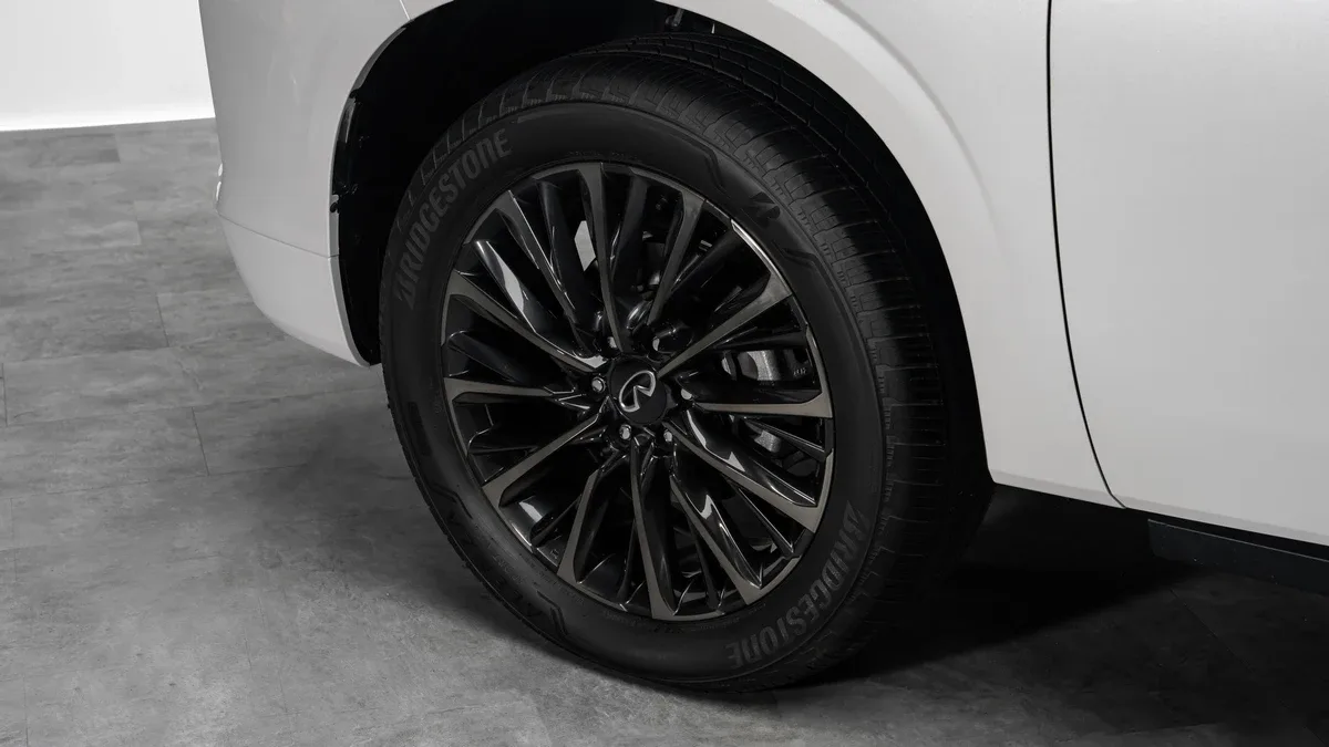 2025 Infiniti QX80 Autograph angeboten von einem Fachhändler in Dubai, Vereinigte Arabische Emirate, Foto 6 von 25