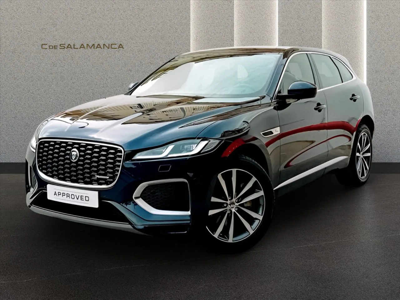 2025 Jaguar F-Pace angeboten von einem Fachhändler in Marbella, Hauptfoto