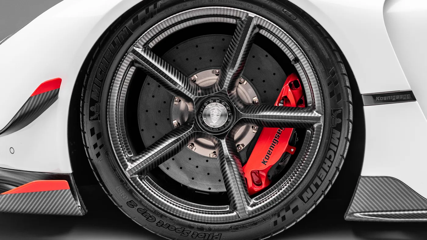 2025 Koenigsegg Jesko Attack offered by a specialist dealer in Sunningdale, United Kingdom, photo 9 of 10