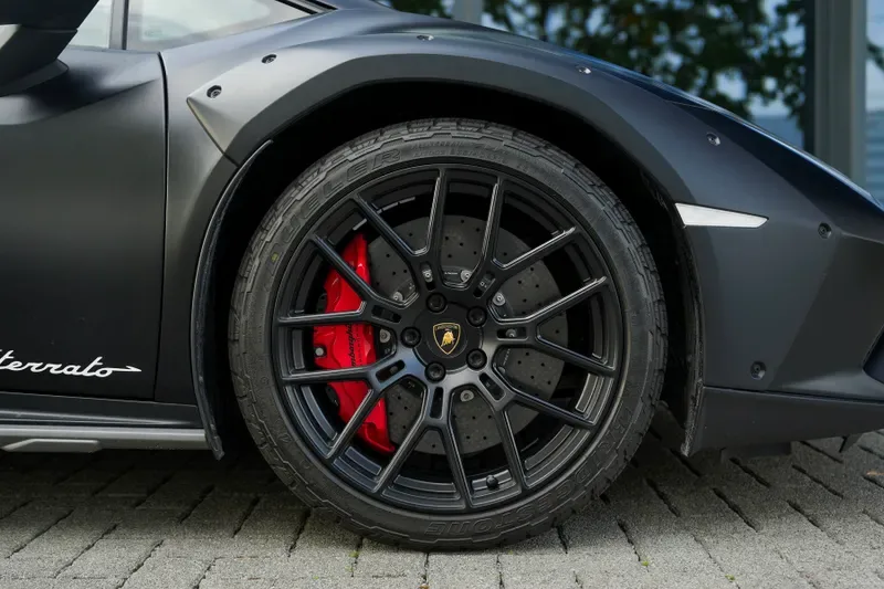 2025 Lamborghini Huracán Sterrato, 9/20