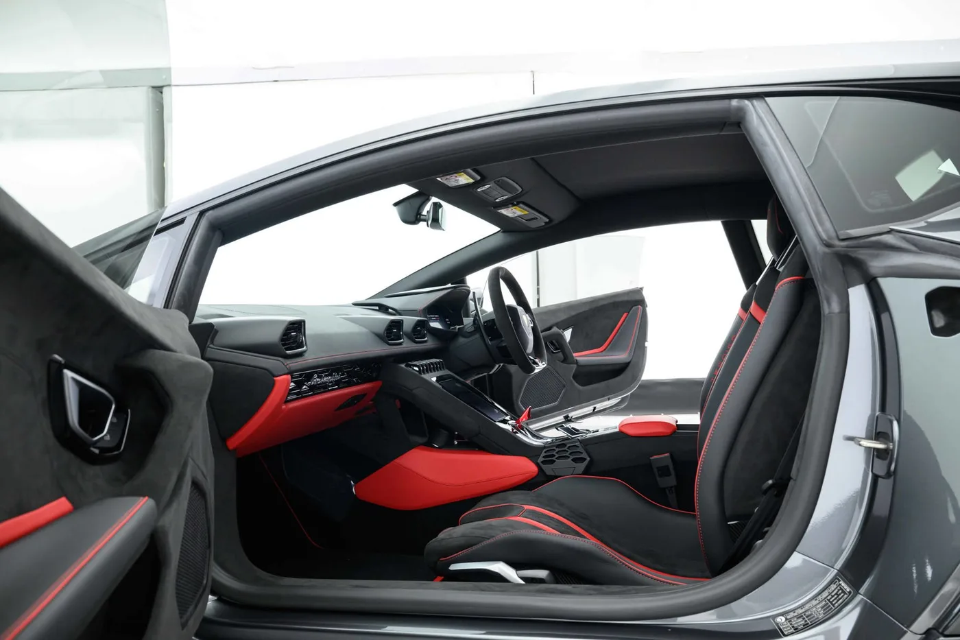 2025 Lamborghini Huracán Tecnica angeboten von einer Vertragshändlergruppe in Hatfield, Vereinigtes Königreich, Foto 6 von 20