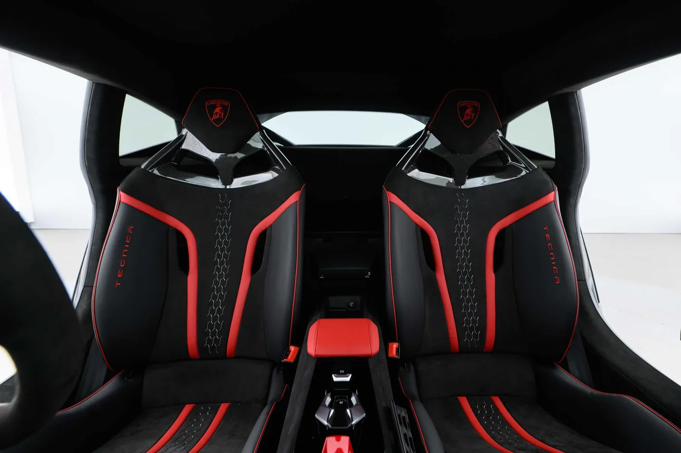 2025 Lamborghini Huracán Tecnica angeboten von einer Vertragshändlergruppe in Hatfield, Vereinigtes Königreich, Foto 7 von 20