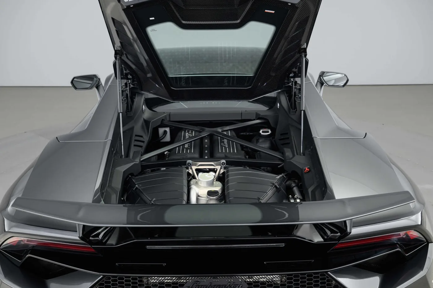 2025 Lamborghini Huracán Tecnica angeboten von einer Vertragshändlergruppe in Hatfield, Vereinigtes Königreich, Foto 10 von 20