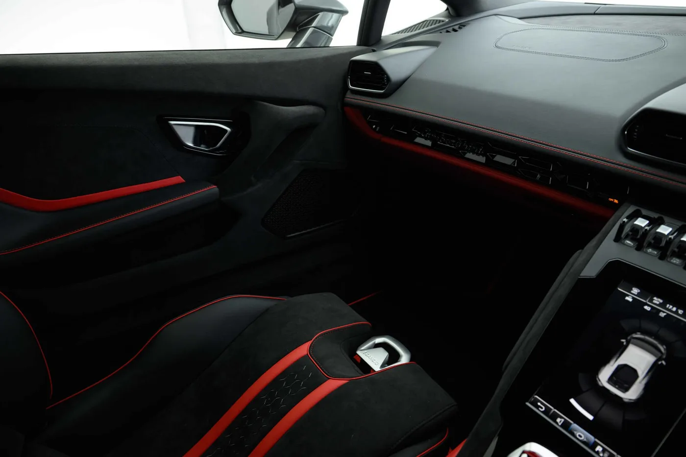 2025 Lamborghini Huracán Tecnica angeboten von einer Vertragshändlergruppe in Hatfield, Vereinigtes Königreich, Foto 12 von 20