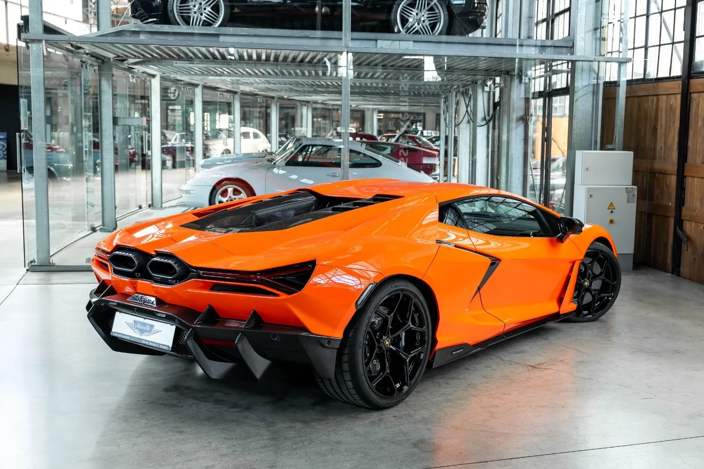 2025 Lamborghini Revuelto offered by a specialist dealer in Neuss, Germany, photo 2 of 10