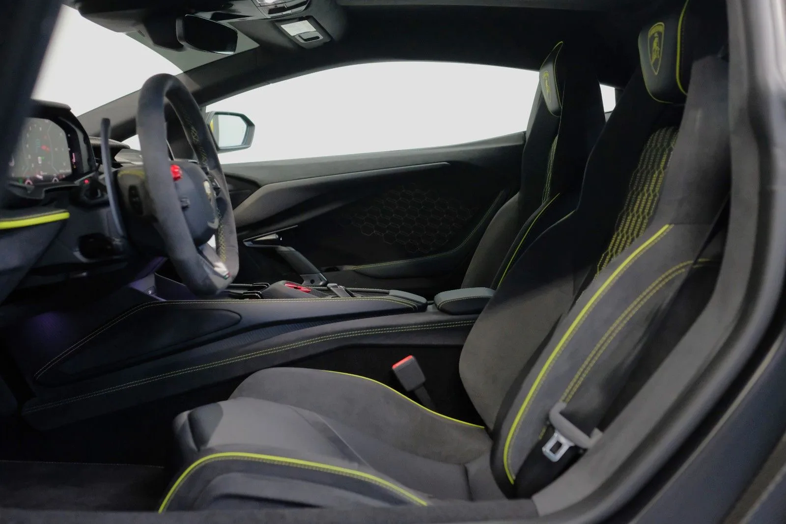 2025 Lamborghini Revuelto, 13/30
