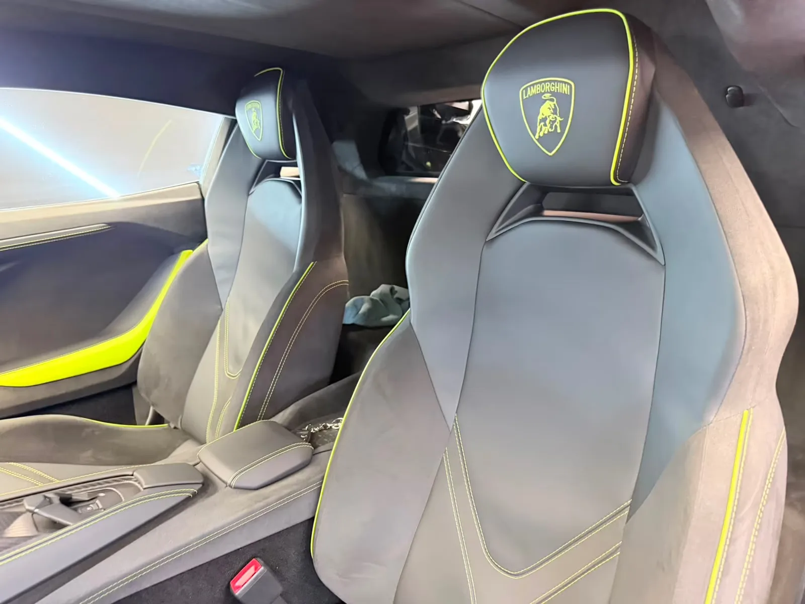 2025 Lamborghini Revuelto, 11/21