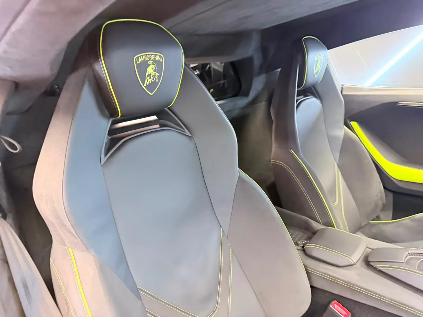 2025 Lamborghini Revuelto, 14/21