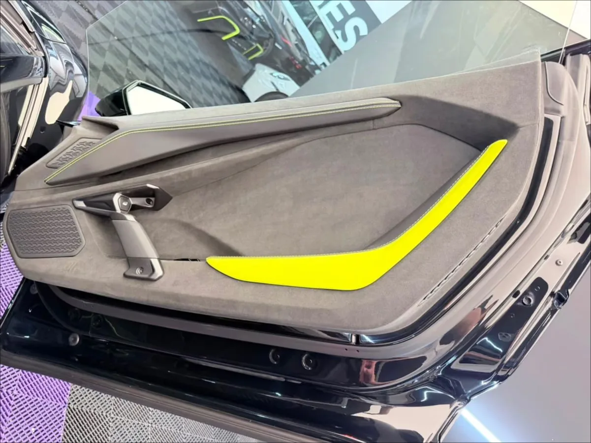 2025 Lamborghini Revuelto, 17/21