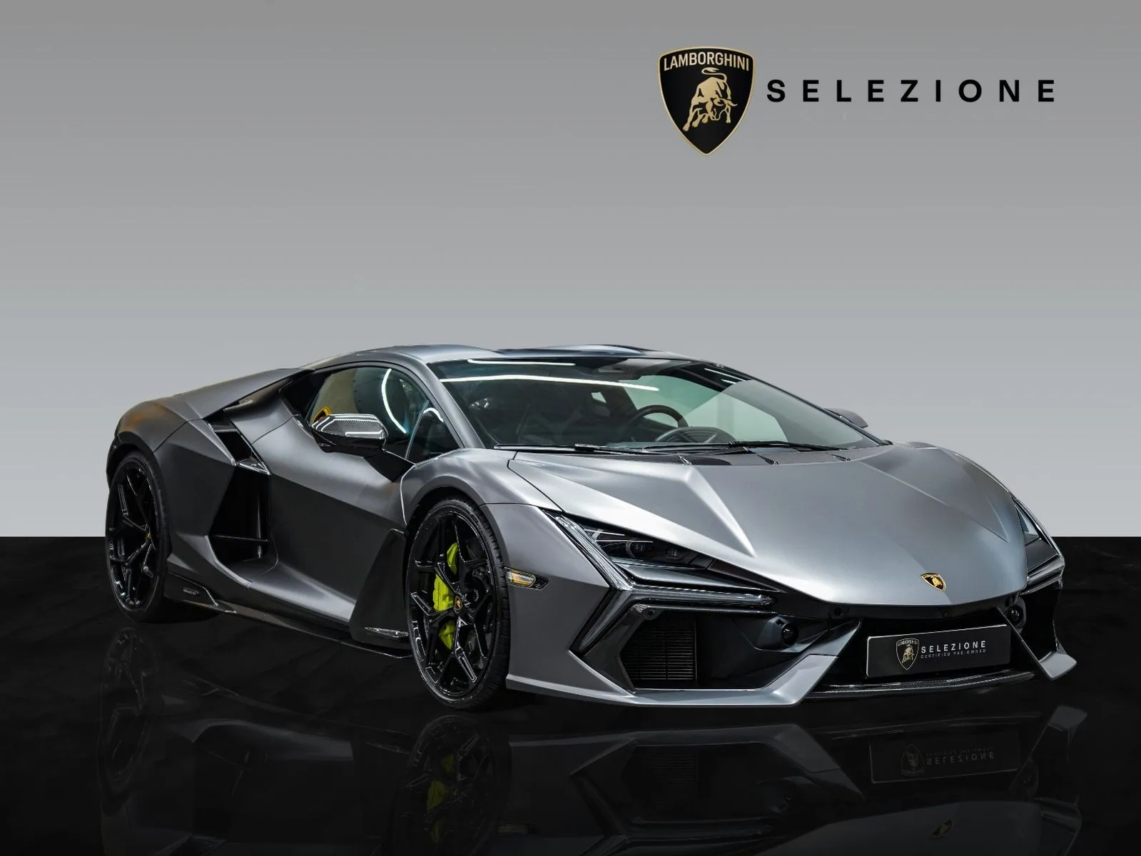 2025 Lamborghini Revuelto proposée par un concessionnaire agréé à Frankfurt, Allemagne, photo principale