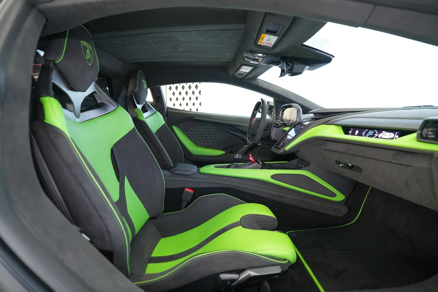 2025 Lamborghini Revuelto, 15/20