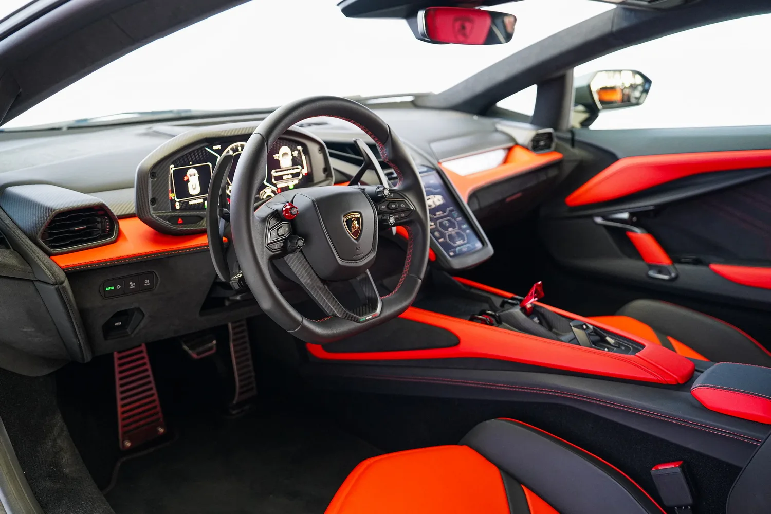 2025 Lamborghini Revuelto, 10/17