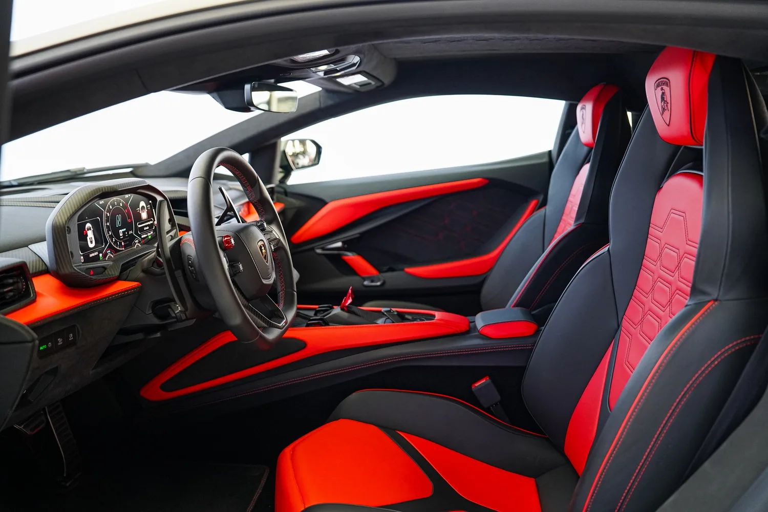 2025 Lamborghini Revuelto, 11/17
