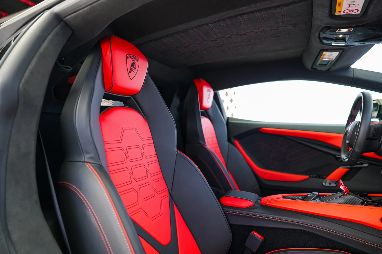 2025 Lamborghini Revuelto, 17/17