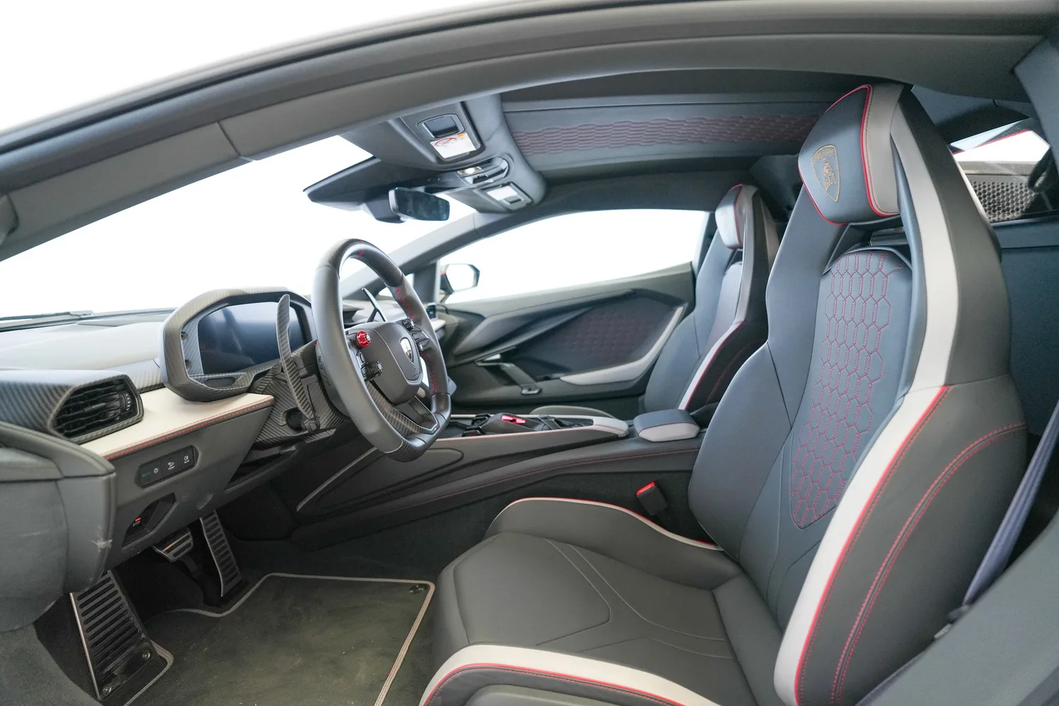 2025 Lamborghini Revuelto Ad Personam Alpha, 3/20