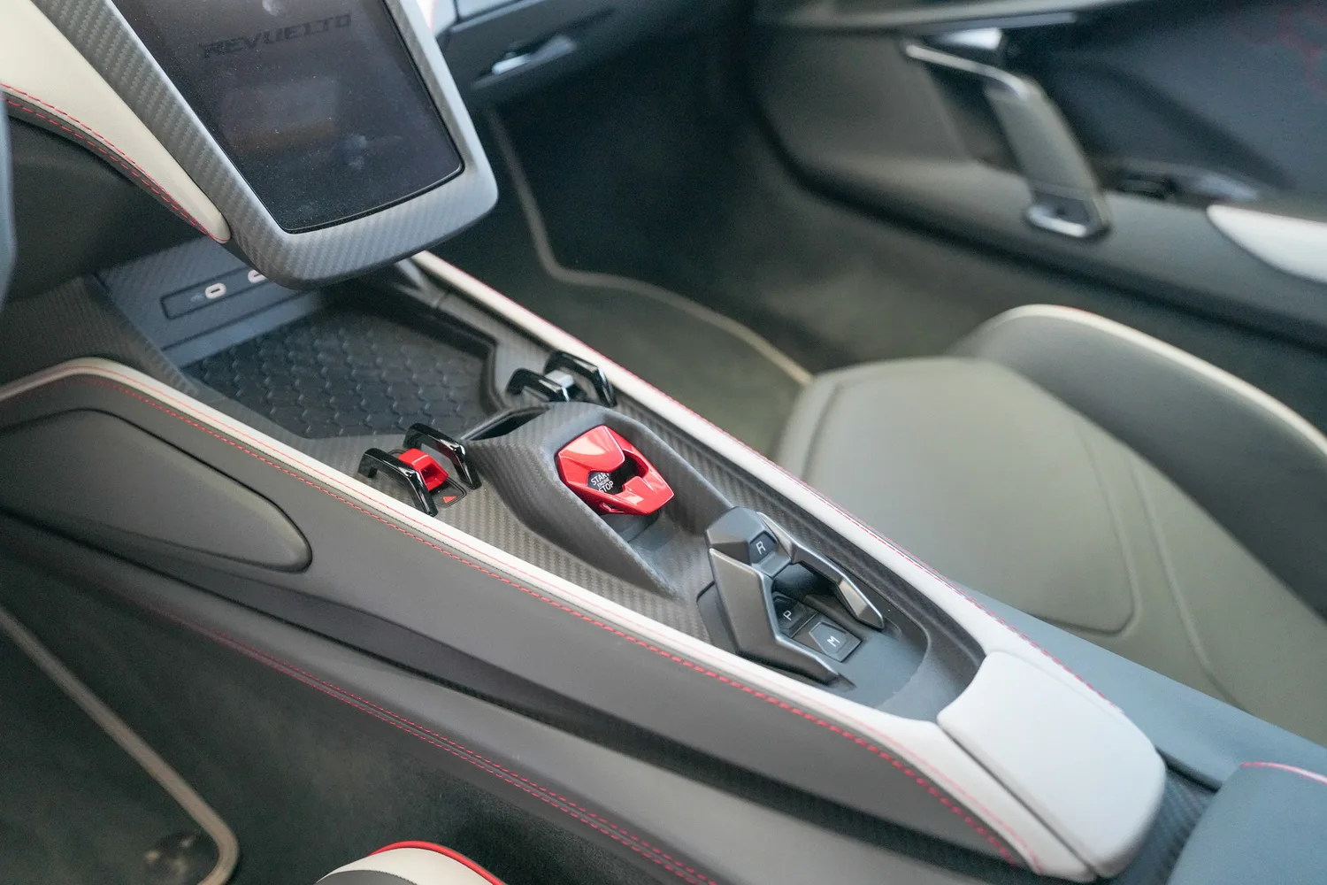 2025 Lamborghini Revuelto Ad Personam Alpha, 5/20