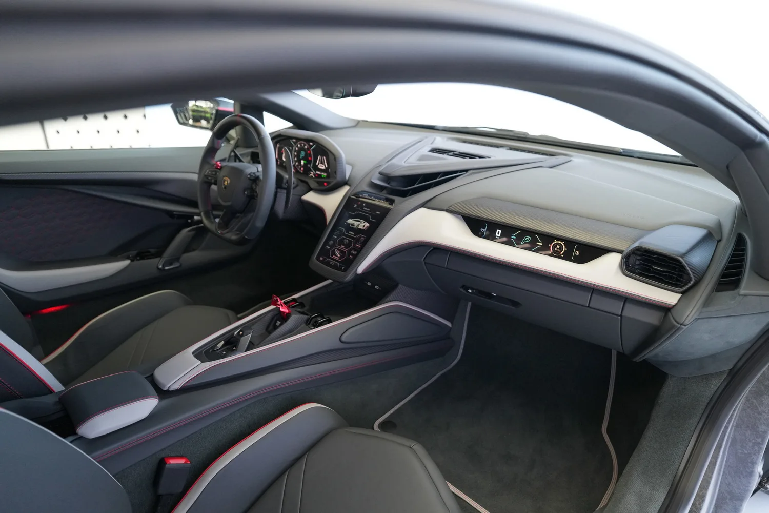 2025 Lamborghini Revuelto Ad Personam Alpha, 8/20