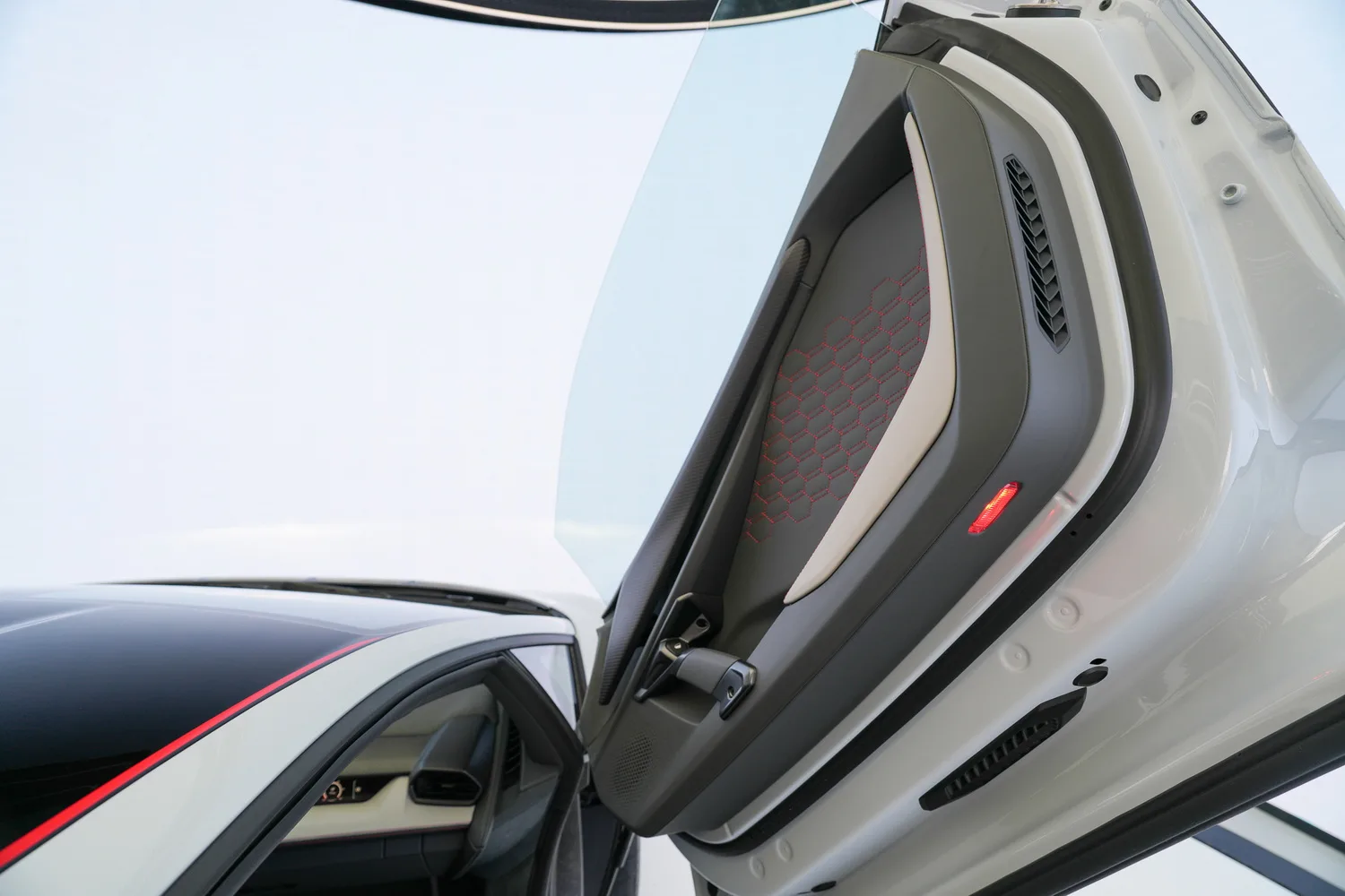 2025 Lamborghini Revuelto Ad Personam Alpha, 10/20