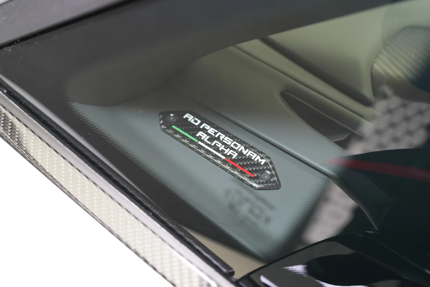 2025 Lamborghini Revuelto Ad Personam Alpha, 11/20