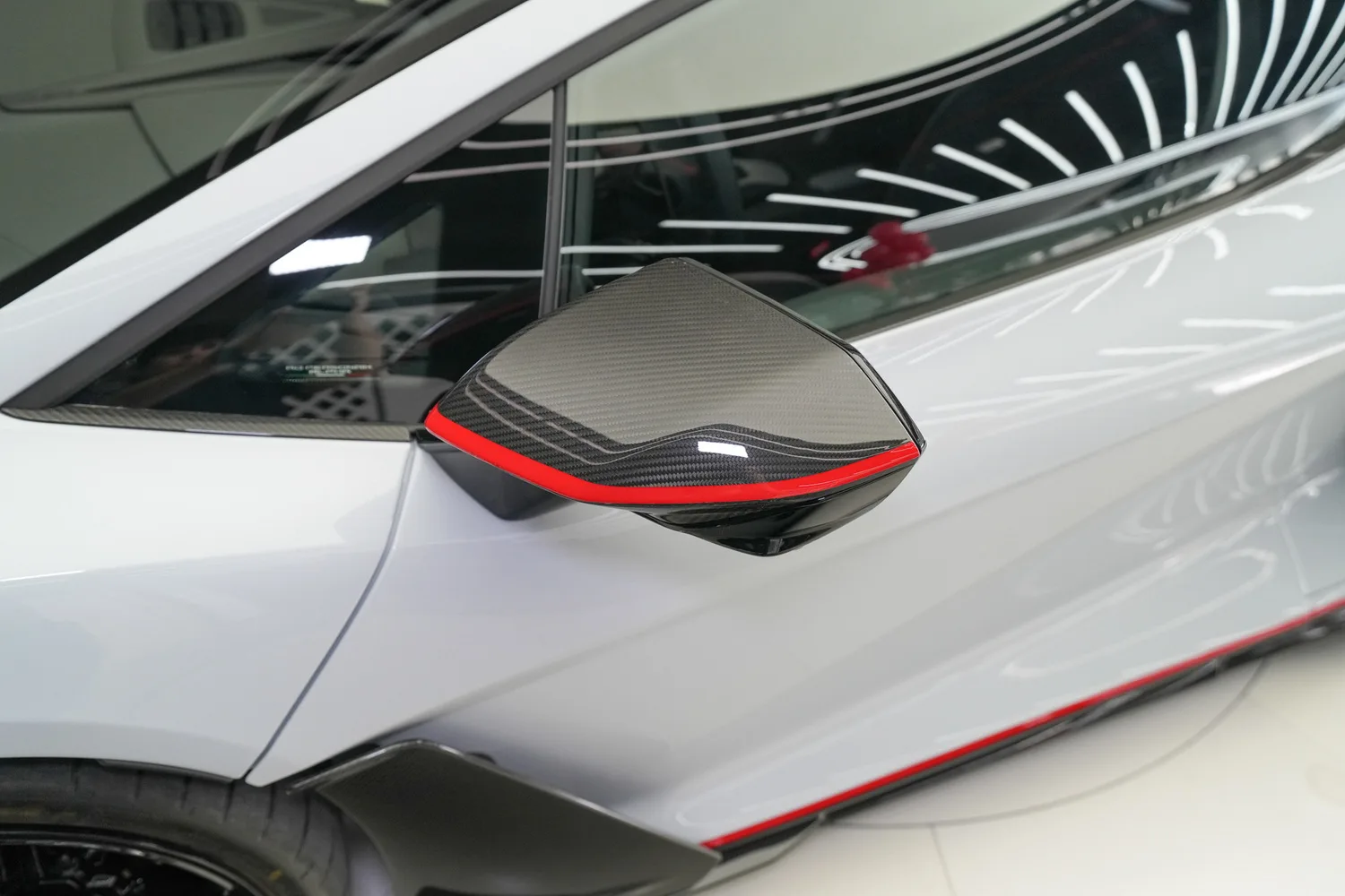 2025 Lamborghini Revuelto Ad Personam Alpha, 13/20