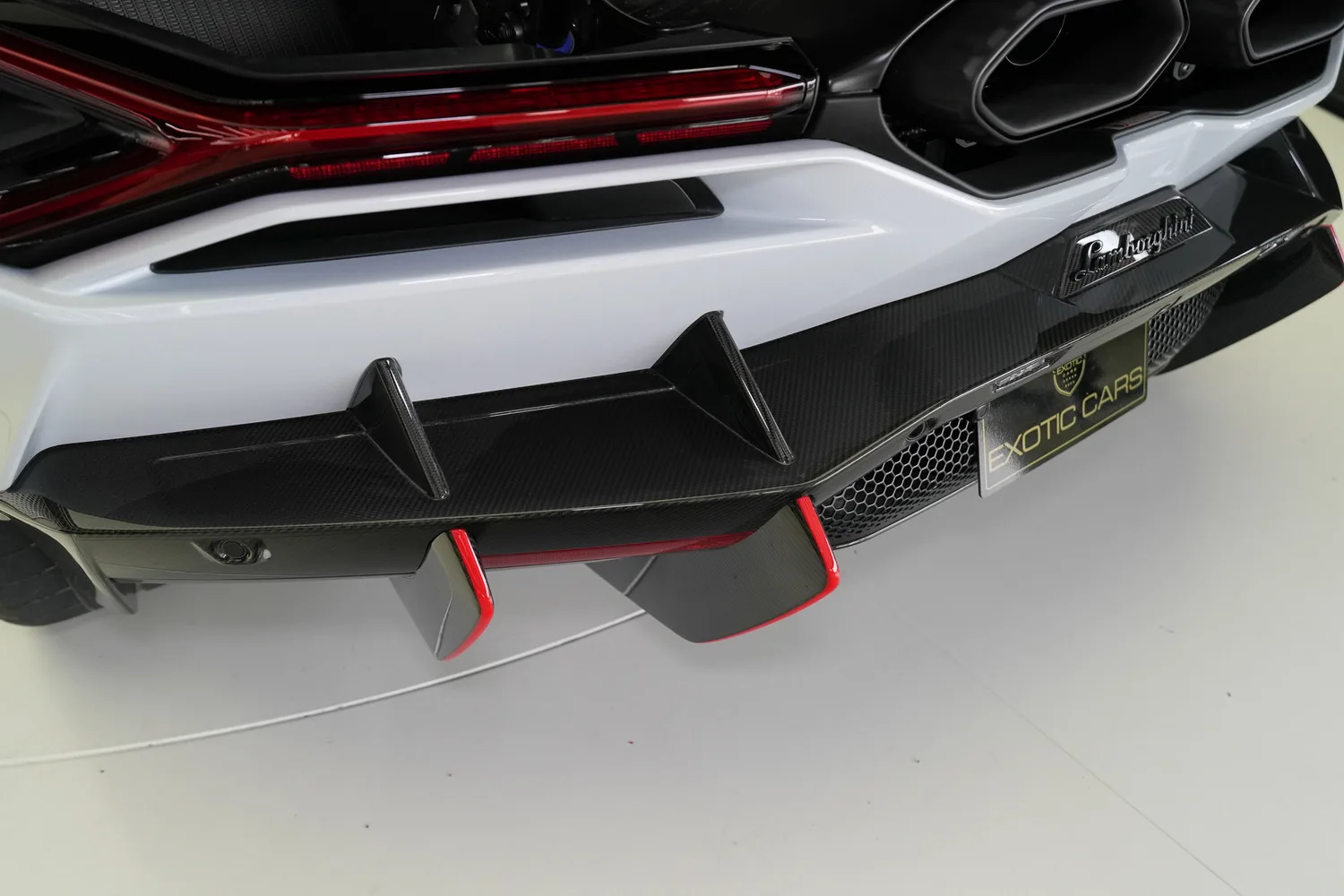 2025 Lamborghini Revuelto Ad Personam Alpha, 17/20