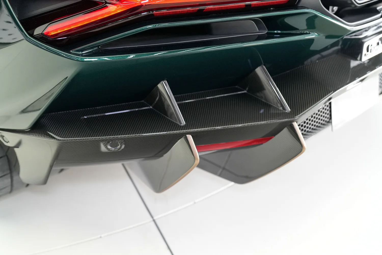 2025 Lamborghini Revuelto Ad Personam Alpha, 18/20