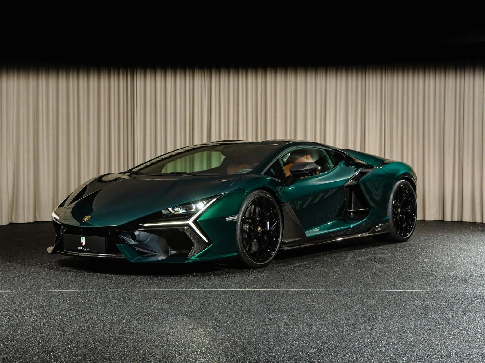 2025 Lamborghini Revuelto proposée par un concessionnaire spécialisé à Kongens Lyngby, Danemark, photo principale