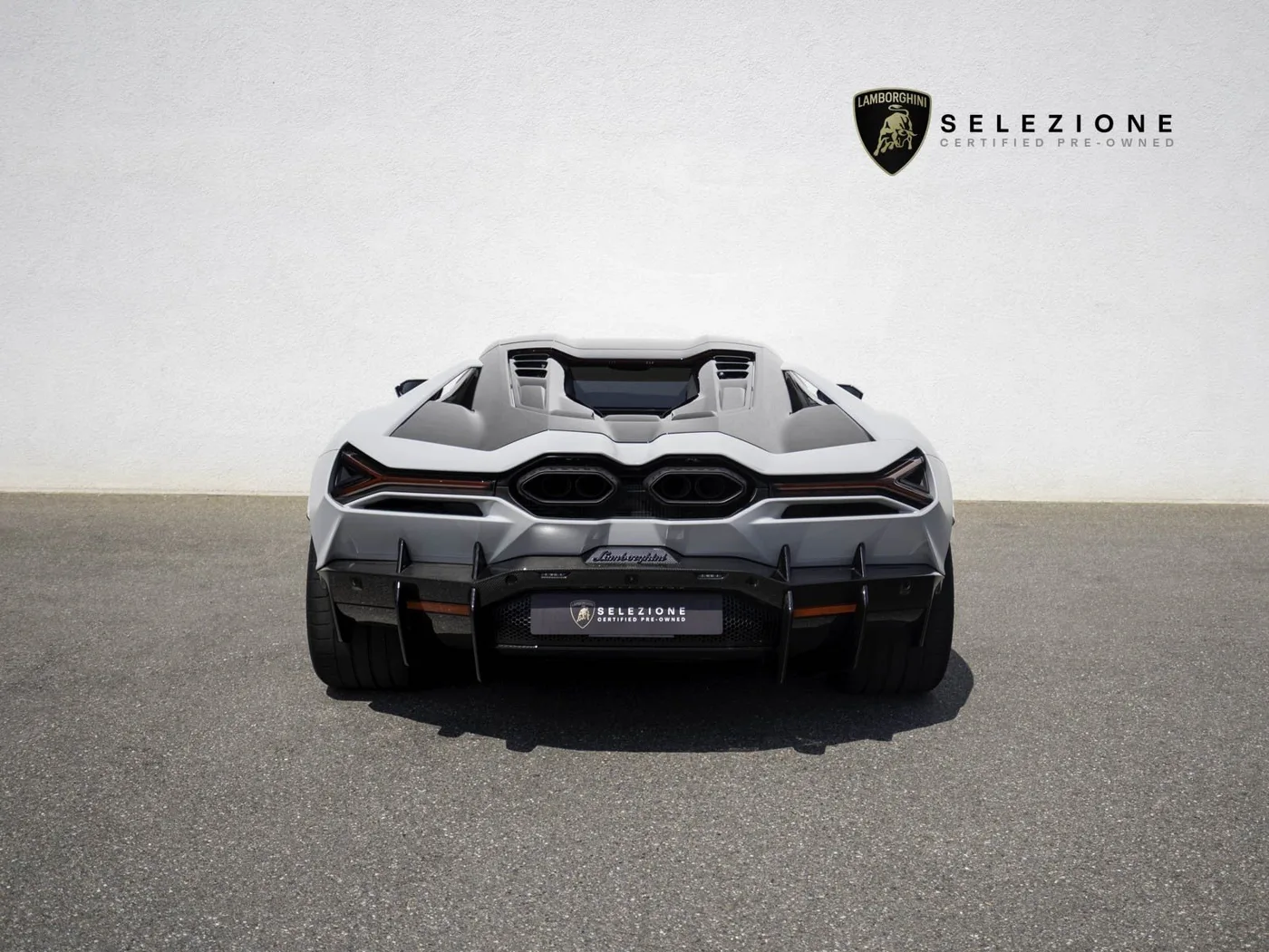 2025 Lamborghini Revuelto proposée par un concessionnaire spécialisé à Singen, Allemagne, photo 4 sur 25