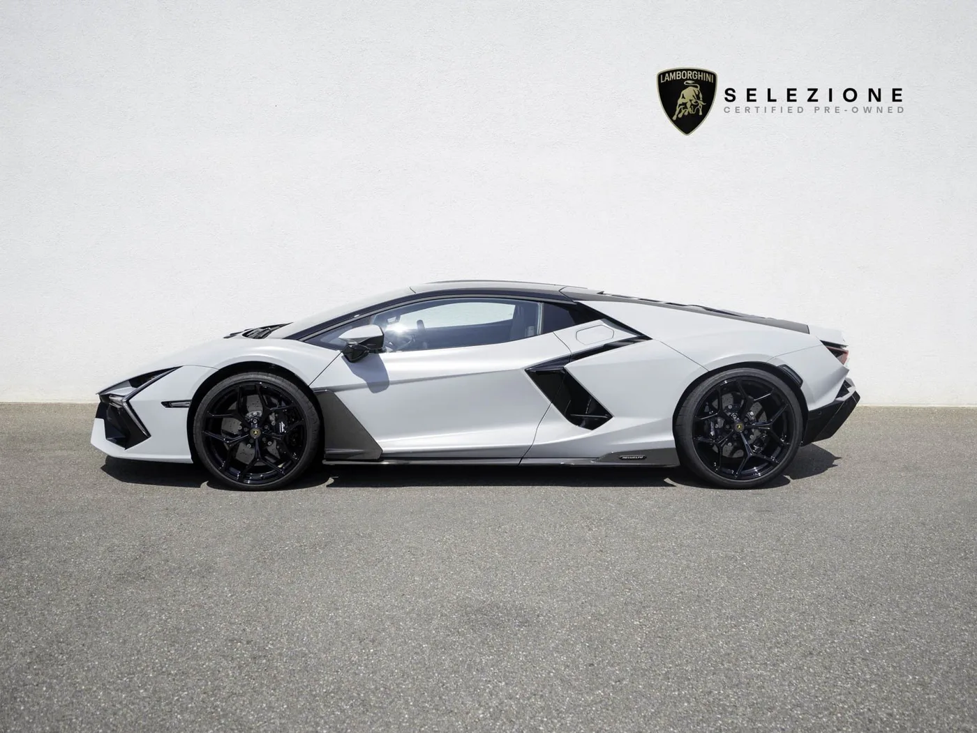 2025 Lamborghini Revuelto proposée par un concessionnaire spécialisé à Singen, Allemagne, photo 7 sur 25