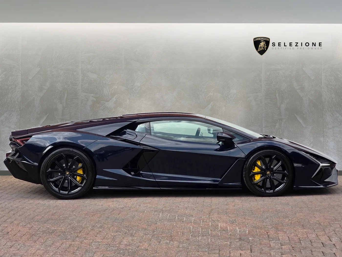 2025 Lamborghini Revuelto offered by a franchised dealer group in Pangbourne, United Kingdom, photo 2 of 20