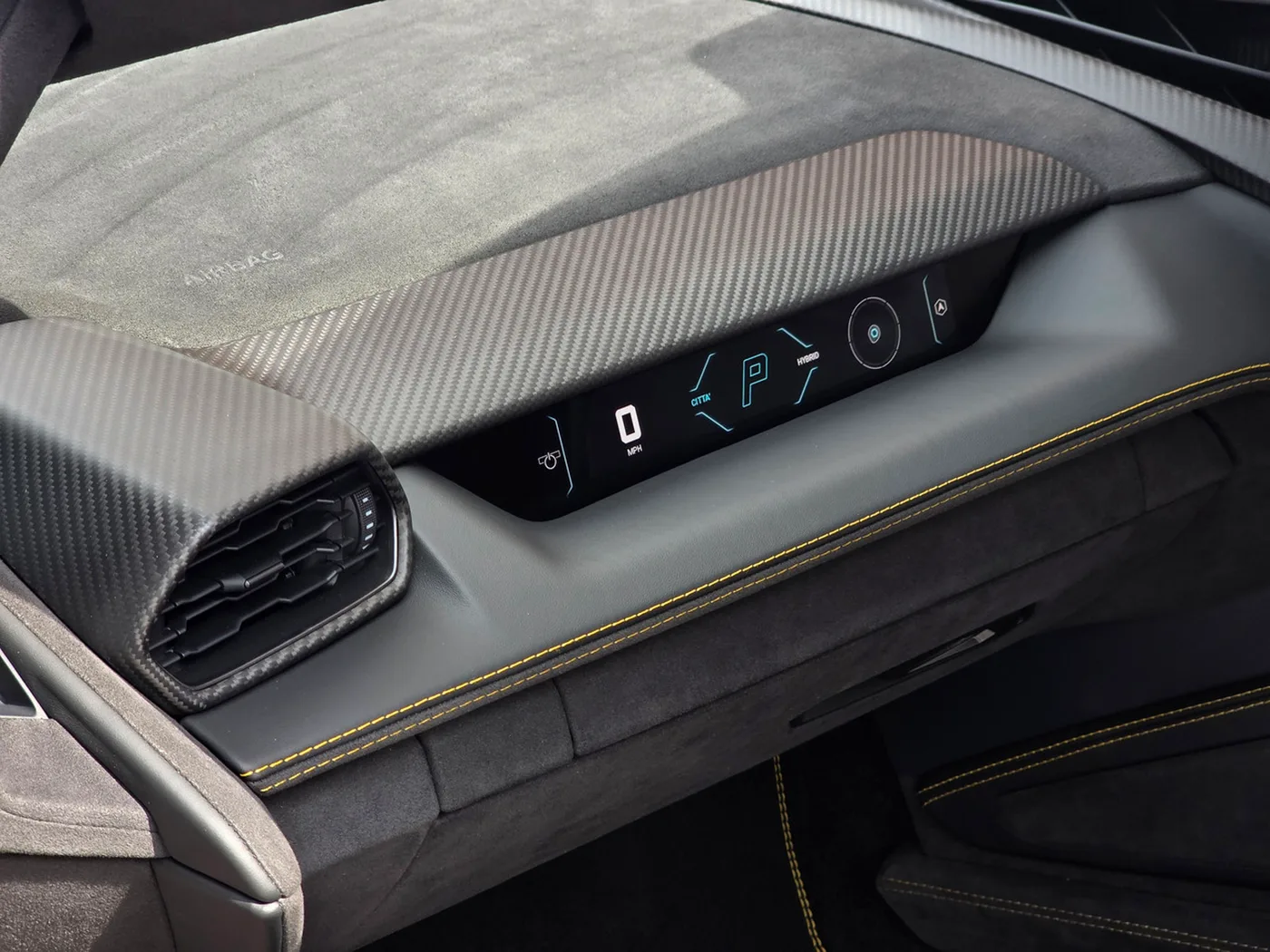 2025 Lamborghini Revuelto offered by a franchised dealer group in Pangbourne, United Kingdom, photo 13 of 20