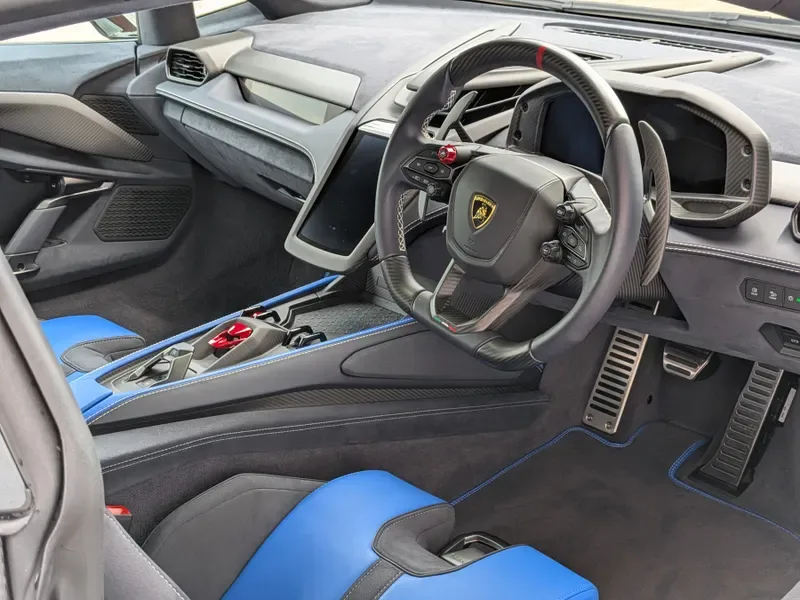2025 Lamborghini Revuelto, 12/20
