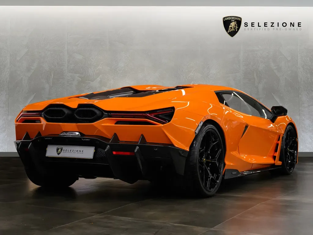 2025 Lamborghini Revuelto, 3/20