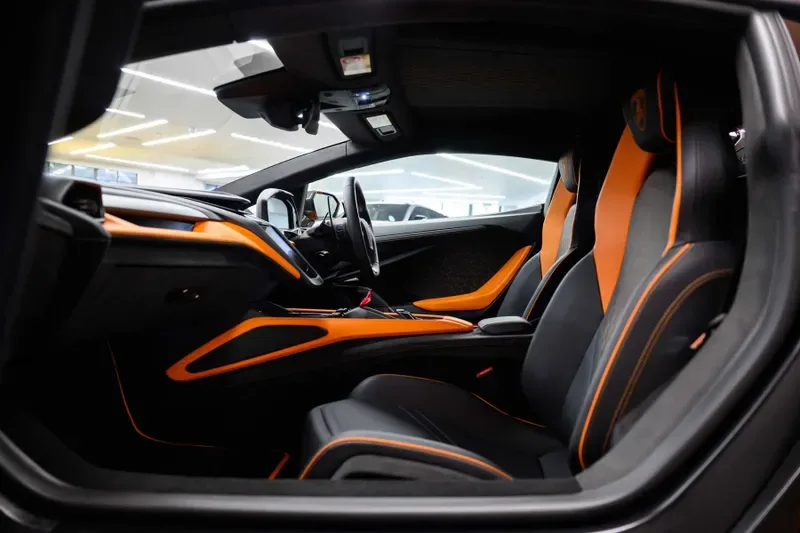 2025 Lamborghini Revuelto, 6/20