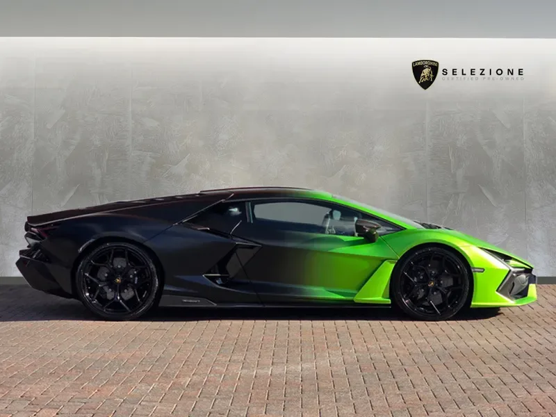 2025 Lamborghini Revuelto, 2/20