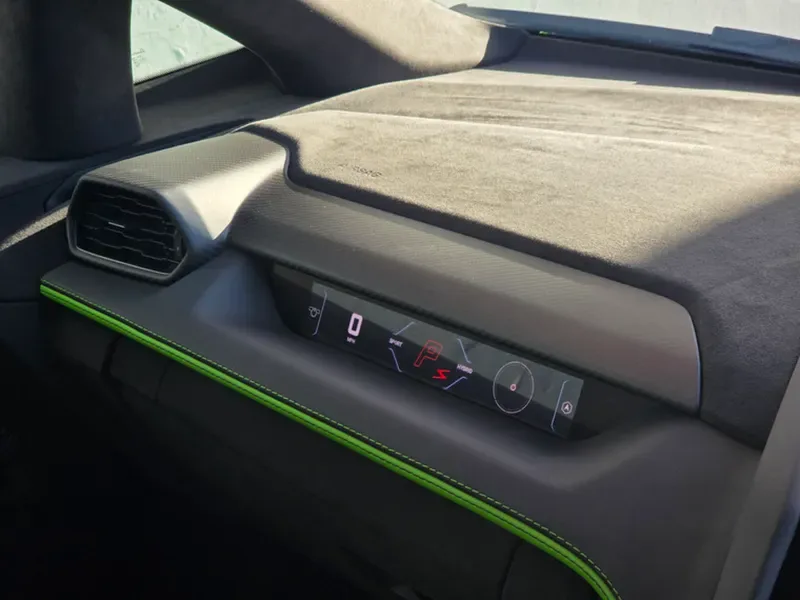 2025 Lamborghini Revuelto, 14/20