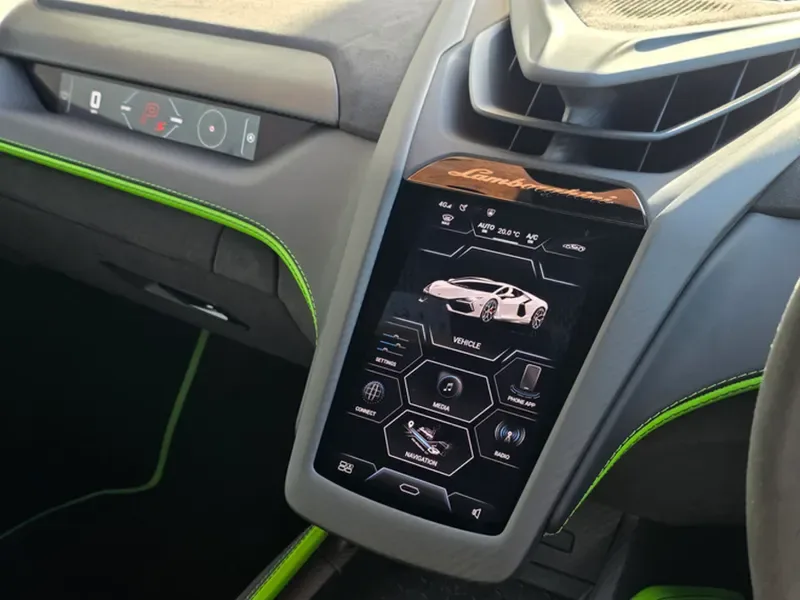 2025 Lamborghini Revuelto, 15/20