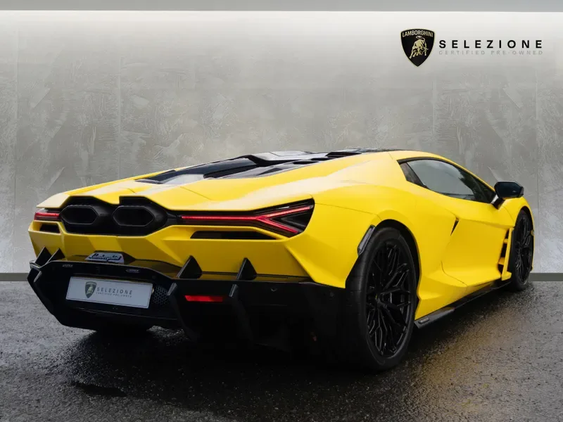 2025 Lamborghini Revuelto, 2/20
