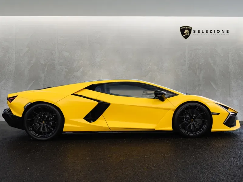 2025 Lamborghini Revuelto, 3/20
